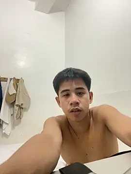 Snapshot of urasianbigcock chatting on October 2025 06:05:02 AM urasianbigcock online show from October 2025 06:05:02 AM