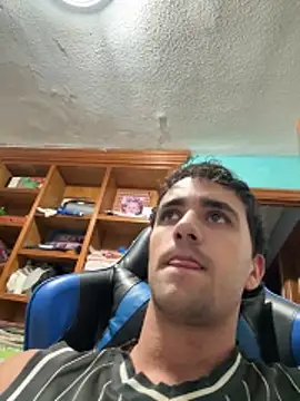 aavrdvh33 online show from November 2025 06:39:01 PM