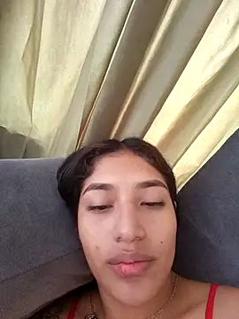 Snapshot of Sharlotte_Watts chatting on September 2025 02:17:01 PM Sharlotte Watts online show from September 2025 02:17:01 PM