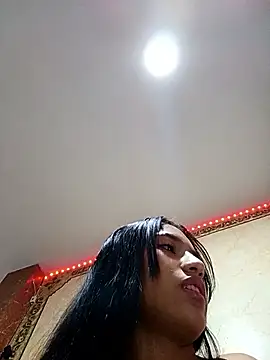 Snapshot of Sharlotte_Watts chatting on September 2025 12:23:01 AM Sharlotte Watts online show from September 2025 12:23:01 AM