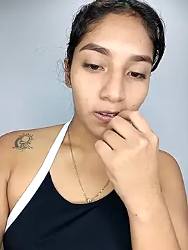 Snapshot of Sharlotte_Watts chatting on October 2025 07:33:01 PM Sharlotte Watts online show from October 2025 07:33:01 PM