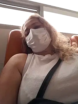 Snapshot of sofiacurvy_45 chatting on April 2026 05:20:02 PM sofiacurvy 45 online show from April 2026 05:20:02 PM