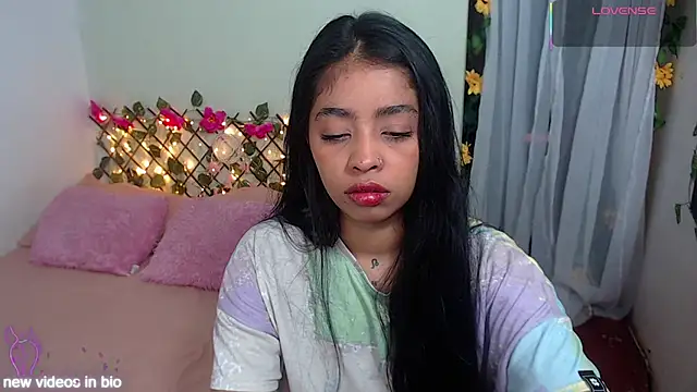 Angie Lee01 online show from September 2025 12:40:02 PM