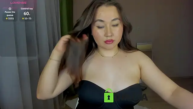 Snapshot of emilia_mur chatting on April 2026 04:48:01 PM emilia mur online show from April 2026 04:48:01 PM