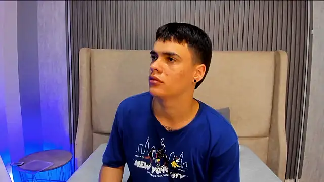 Snapshot of BenitoSaenz chatting on March 2026 12:55:01 PM BenitoSaenz online show from March 2026 12:55:01 PM