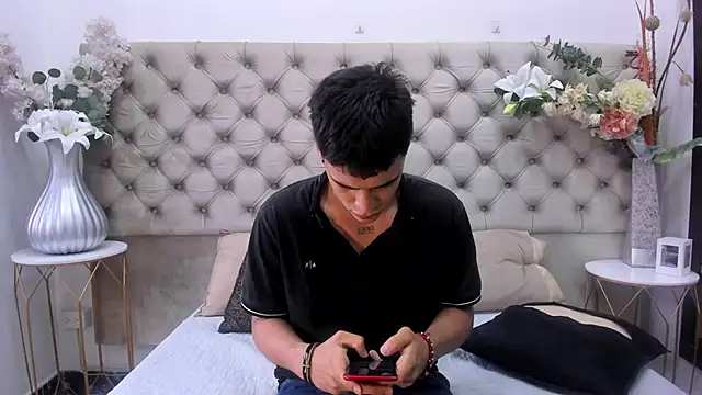 Snapshot of BenitoSaenz chatting on March 2026 01:14:01 PM BenitoSaenz online show from March 2026 01:14:01 PM