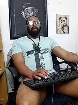 Snapshot of King_Malik chatting on November 2025 04:00:01 AM King Malik online show from November 2025 04:00:01 AM