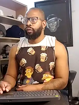 Snapshot of King_Malik chatting on January 2026 03:05:02 PM King Malik online show from January 2026 03:05:02 PM