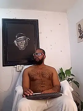 Snapshot of King_Malik chatting on February 2026 02:33:01 PM King Malik online show from February 2026 02:33:01 PM