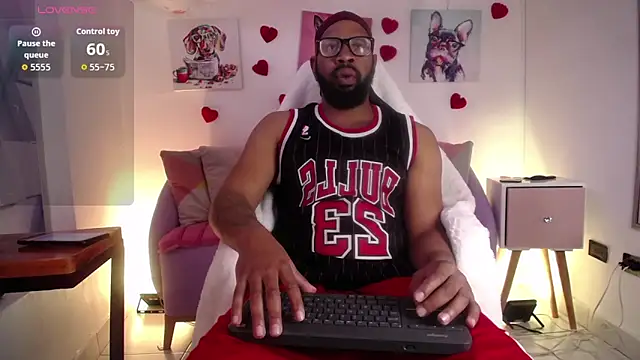 Snapshot of King_Malik chatting on February 2026 01:07:02 PM King Malik online show from February 2026 01:07:02 PM