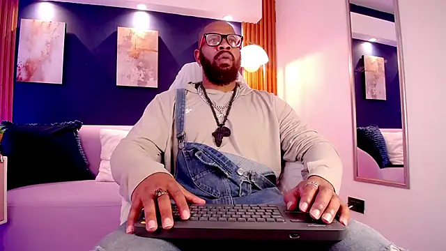 Snapshot of King_Malik chatting on March 2026 01:28:02 PM King Malik online show from March 2026 01:28:02 PM