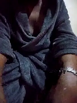 Snapshot of OnlyMoneyIwanT chatting on April 2026 02:59:02 AM OnlyMoneyIwanT online show from April 2026 02:59:02 AM