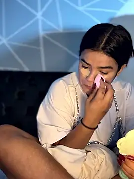 Kaily Sweet16 online show from January 2026 04:09:02 PM