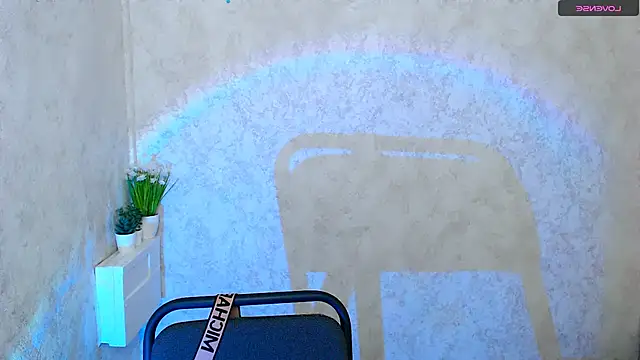 AmandaDimond  online show from March 2026 01:00:01 PM