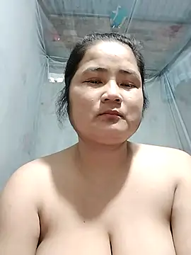 Snapshot of BigBoobs186 chatting on September 2025 03:28:02 PM BigBoobs186 online show from September 2025 03:28:02 PM