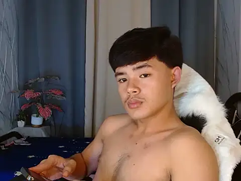 Snapshot of YourNaughtyTwink_69 chatting on April 2026 04:09:02 PM YourNaughtyTwink 69 online show from April 2026 04:09:02 PM