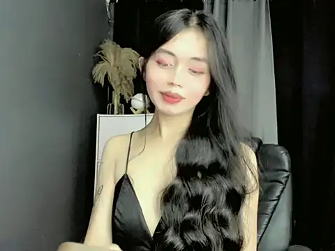 LexiLove online show from November 2025 09:41:01 AM