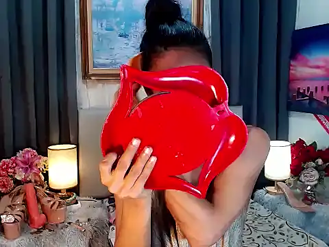 Snapshot of sassylatina chatting on October 2025 05:04:02 PM sassylatina online show from October 2025 05:04:02 PM