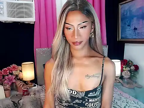 Snapshot of sassylatina chatting on March 2026 05:18:02 PM sassylatina online show from March 2026 05:18:02 PM