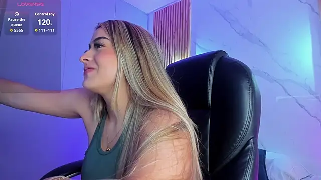 KYLIE JONES6 online show from December 2025 03:36:02 AM