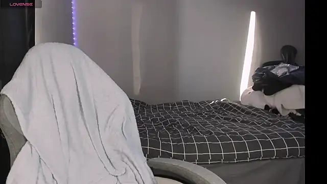 Snapshot of MelissaReis chatting on April 2026 03:20:01 PM MelissaReis online show from April 2026 03:20:01 PM