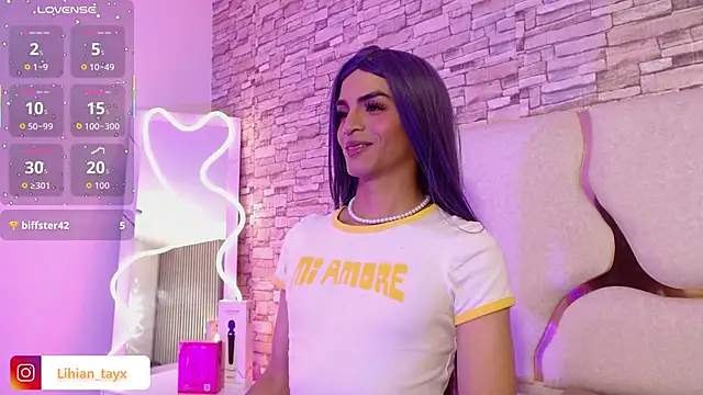 LIHIAN TAY online show from September 2025 04:12:01 AM