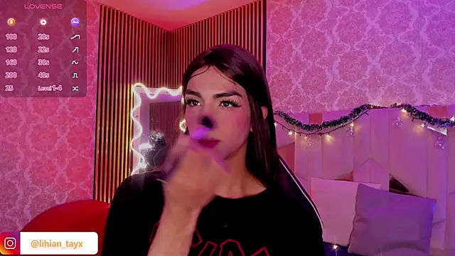 LIHIAN TAY online show from December 2025 03:46:02 AM