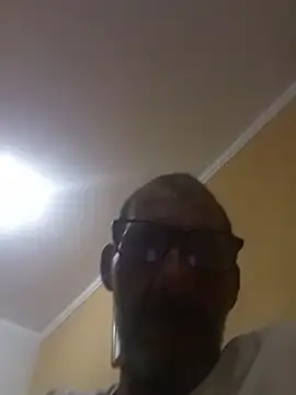 Snapshot of campari800 chatting on May 2026 10:59:02 PM campari800 online show from May 2026 10:59:02 PM