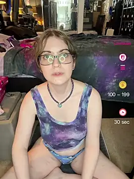 Snapshot of CritKitten chatting on June 2026 01:33:01 AM CritKitten online show from June 2026 01:33:01 AM