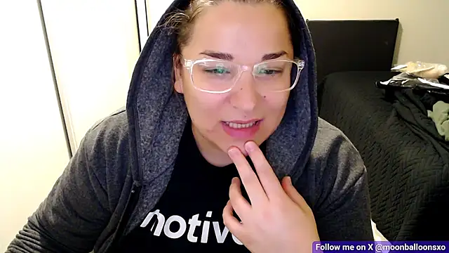 MoonBalloons online show from November 2025 07:14:01 AM