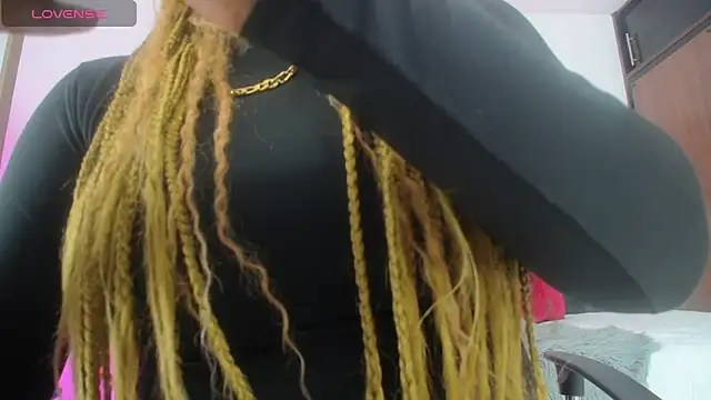 BarbaraGil1 online show from September 2025 01:24:02 PM