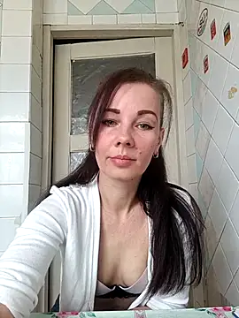 Adeline3302 online show from April 2026 12:19:02 PM