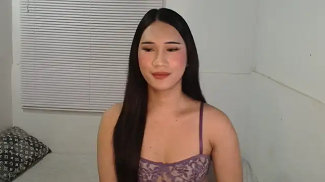 Leighs Celine online show from February 2026 05:00:02 PM