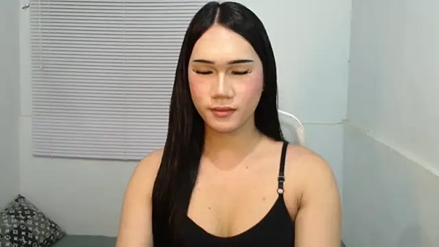 Leighs Celine online show from February 2026 07:04:02 PM