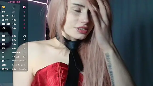 PieraMarch online show from December 2025 07:31:01 PM