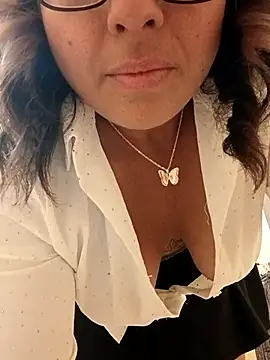 Snapshot of goddess4urfetish chatting on April 2026 03:10:02 AM goddess4urfetish online show from April 2026 03:10:02 AM