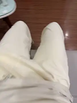 Meii-meyy online show from November 2025 06:29:02 PM