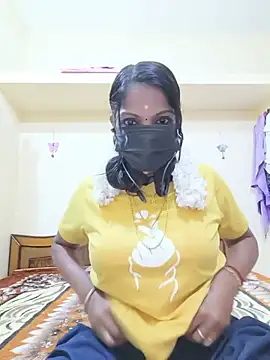 Snapshot of Tamil_Ishu chatting on July 2026 04:33:01 PM Tamil Ishu online show from July 2026 04:33:01 PM