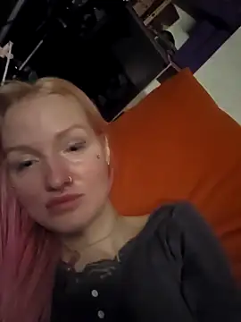 Snapshot of KateMonroe chatting on April 2026 09:39:33 PM KateMonroe online show from April 2026 09:39:33 PM