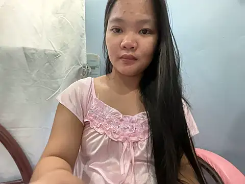 Snapshot of princess_janine chatting on March 2026 03:13:01 AM princess janine online show from March 2026 03:13:01 AM
