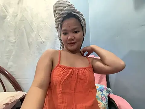 Snapshot of princess_janine chatting on March 2026 12:21:01 PM princess janine online show from March 2026 12:21:01 PM