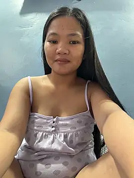 Snapshot of princess_janine chatting on June 2026 05:23:02 AM princess janine online show from June 2026 05:23:02 AM