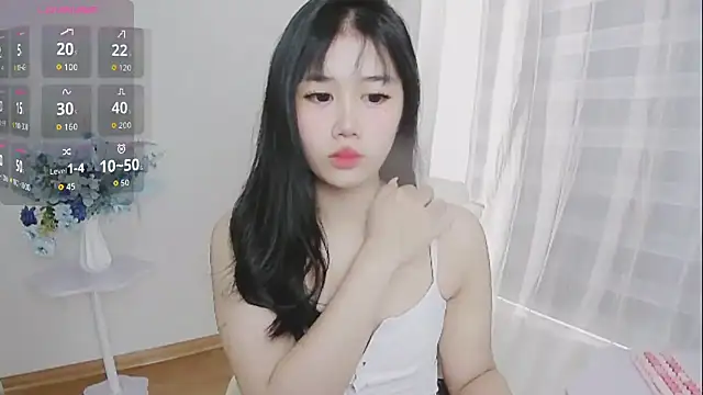 Snapshot of -Rose-Lucky- chatting on September 2025 01:20:02 AM -Rose-Lucky- online show from September 2025 01:20:02 AM