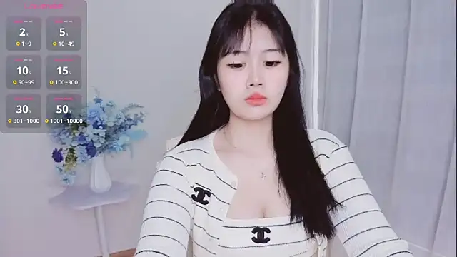 Snapshot of -Rose-Lucky- chatting on October 2025 11:50:01 PM -Rose-Lucky- online show from October 2025 11:50:01 PM