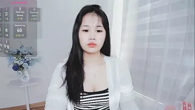 Snapshot of -Rose-Lucky- chatting on October 2025 01:20:02 AM -Rose-Lucky- online show from October 2025 01:20:02 AM