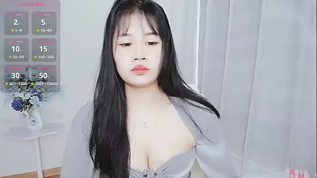 Snapshot of -Rose-Lucky- chatting on November 2025 01:18:02 AM -Rose-Lucky- online show from November 2025 01:18:02 AM