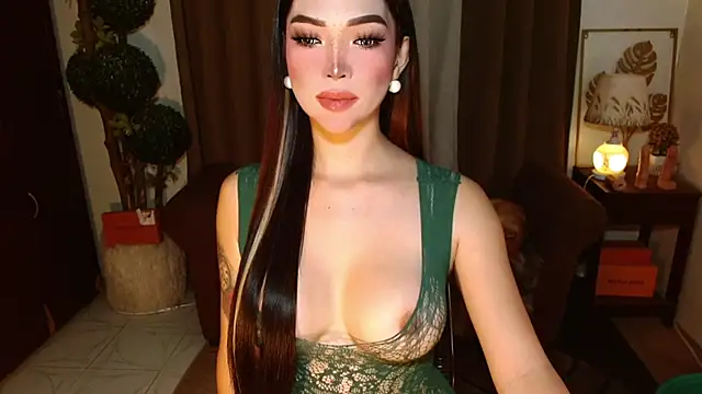 Snapshot of MouthWatering_Ayesha chatting on April 2026 03:48:01 AM MouthWatering Ayesha online show from April 2026 03:48:01 AM