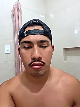 Leo guy online show from May 2026 06:52:01 AM