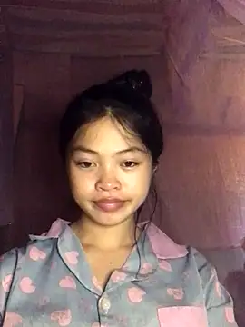 Thy00   online show from October 2025 03:42:02 PM