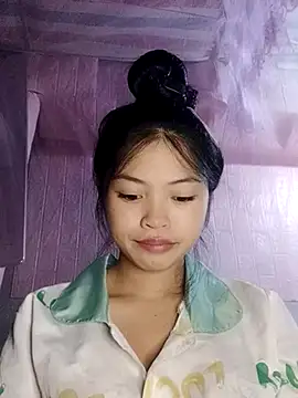 Thy00   online show from October 2025 03:29:02 PM